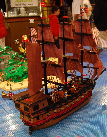 Death's Breath, a custom LEGO pirate ship by Dr Rod