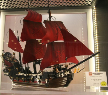 Pictures of LEGO Pirates of the Caribbean sets presented at New York Toy Fair 2011