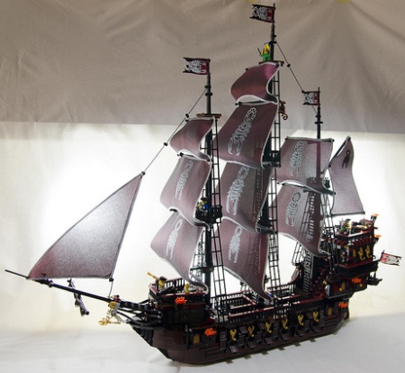 Scorpion's Soul Pirate Ship - a Pirate LEGO MOC by Hass Kabal