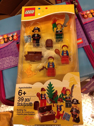 Discuss New Pirates Minifigure Pack in the forum