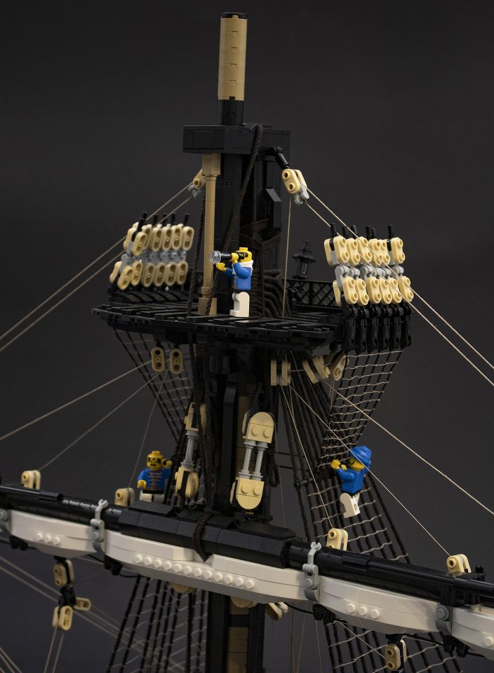 LEGO HMS Vicotry main mast midsection