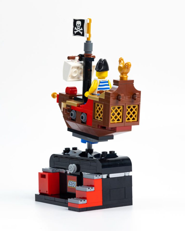 LEGO Bricktober 2022 Pirate Themed Set - Stern/Port