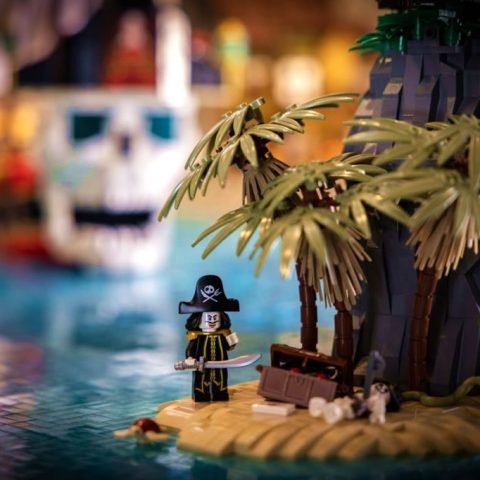 Thumbnail Image of “Captain Sabertooth” by Lego Fjotten