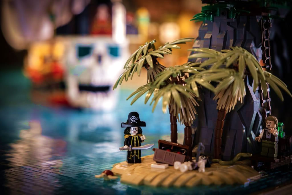 Featured Image for “Captain Sabertooth” by Lego Fjotten
