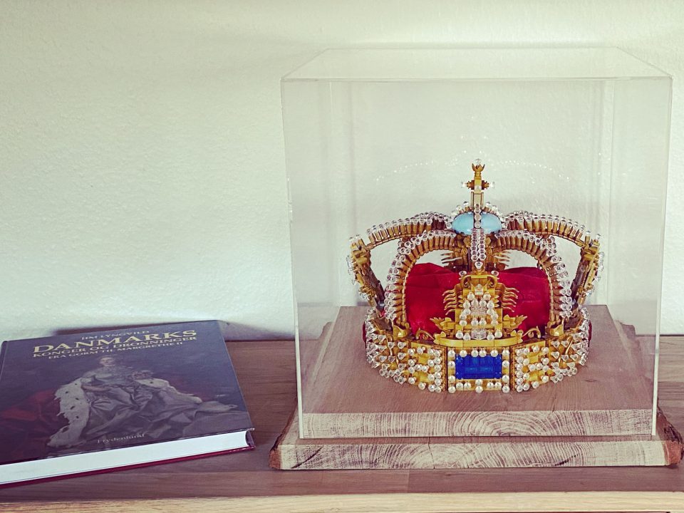 The crown and the book