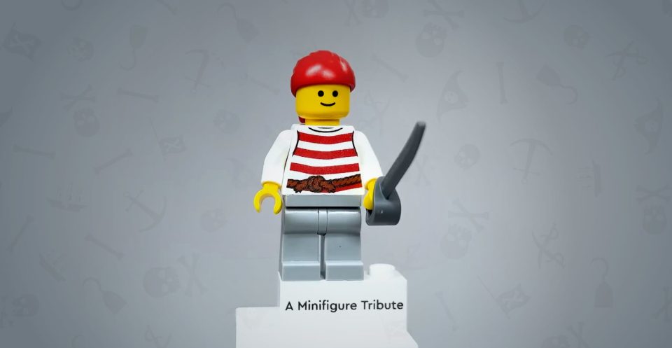 Bonus minifigure included with set 40504s