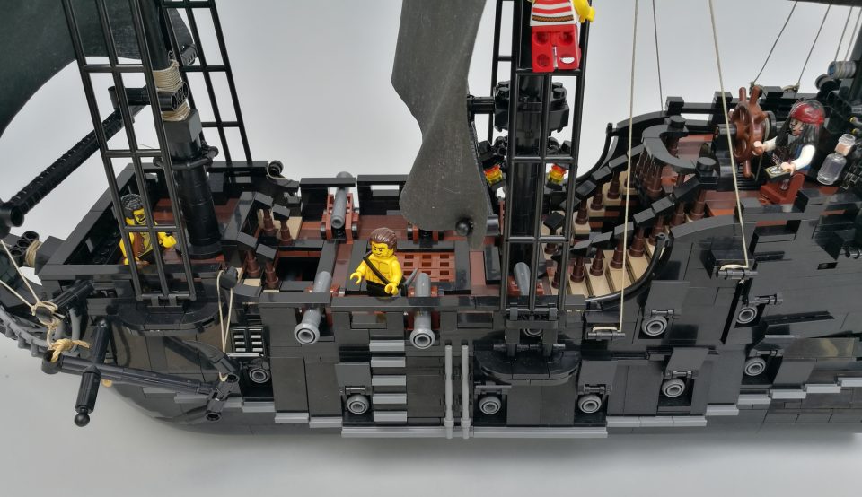 Broadside view and the cannons