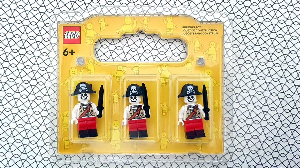 Build A Minifigure Packaging