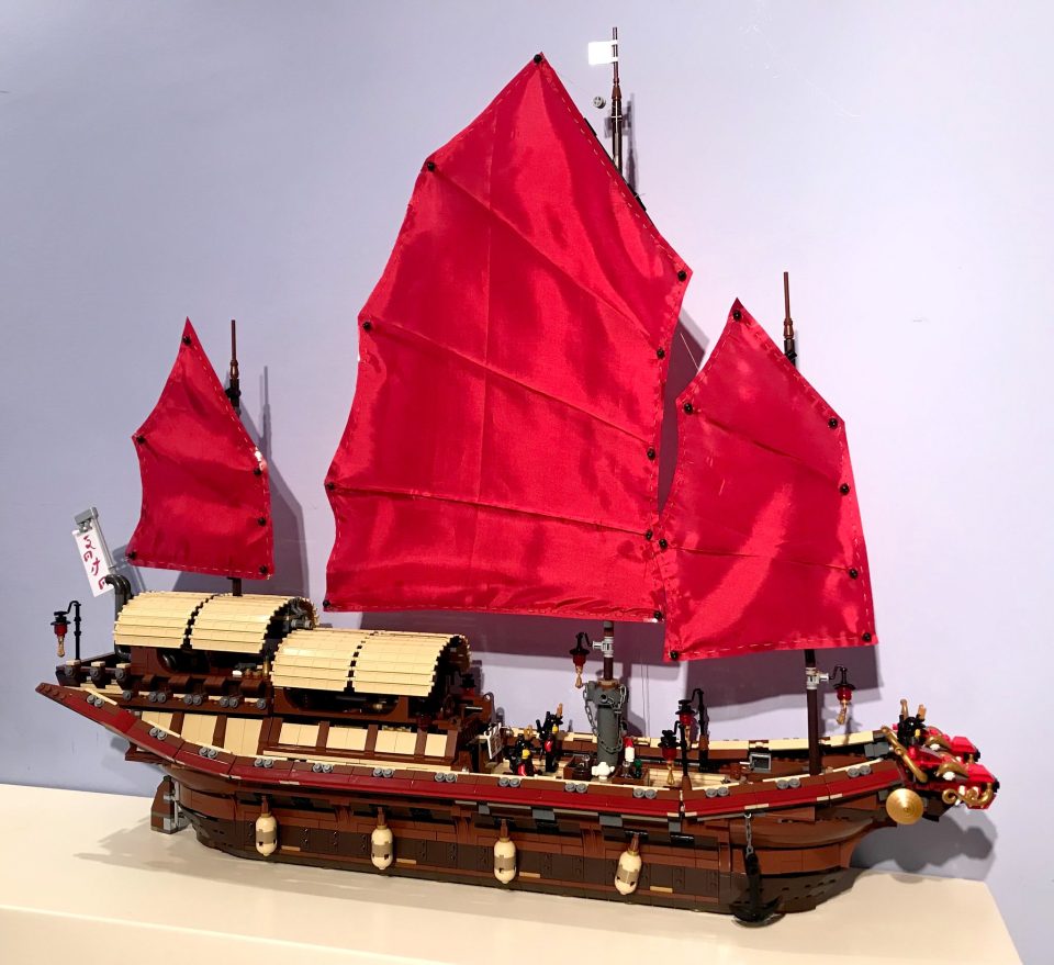 LEGO Junk "Dragone Cremisi" by SpaceBrick