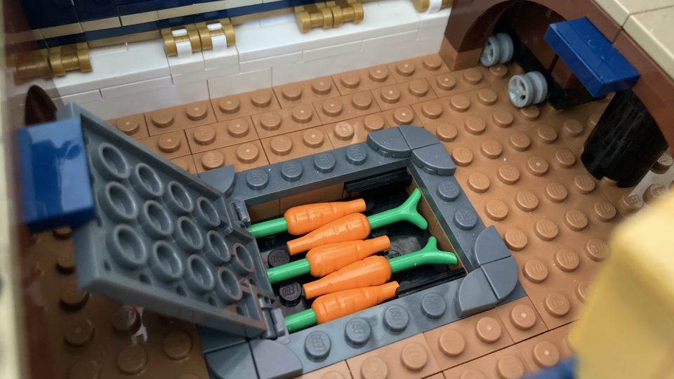 Carrot storage in the HMS Aurelian