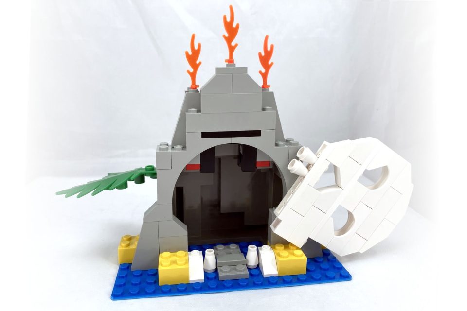 6248 Volcano Island with secret cave revealed