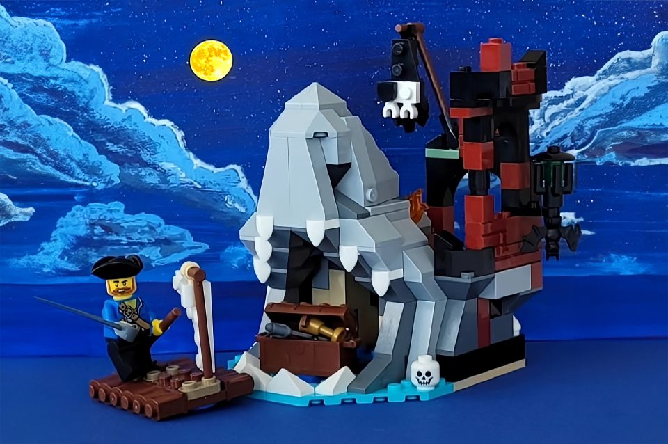 LEGO Creator 40597 Scary Pirate Island by Classic Brick Studios