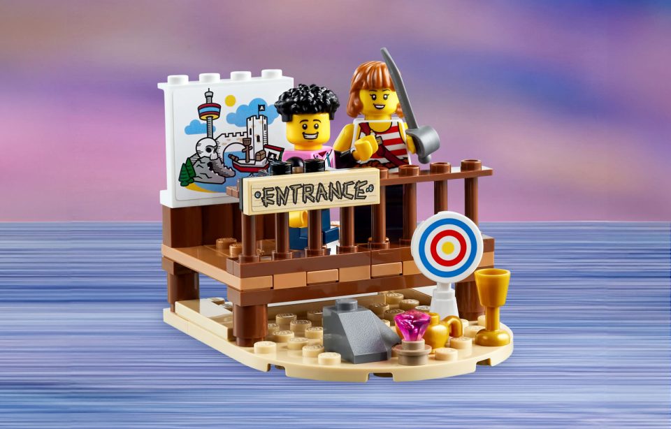 Entrance of 40710 LEGOLAND Pirate Splash Battle