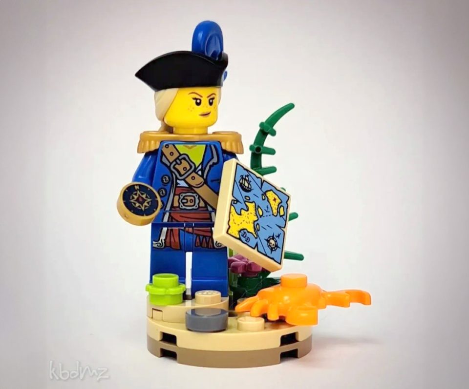LEGO Build A Minifigure Pirate Lady 2024 - Kolonial Beamterdemartinez