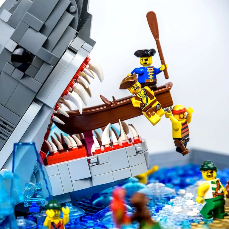 “Megalodon Beach” by Baron von Brunk – MOCs – Pirate LEGO® News and MOCs