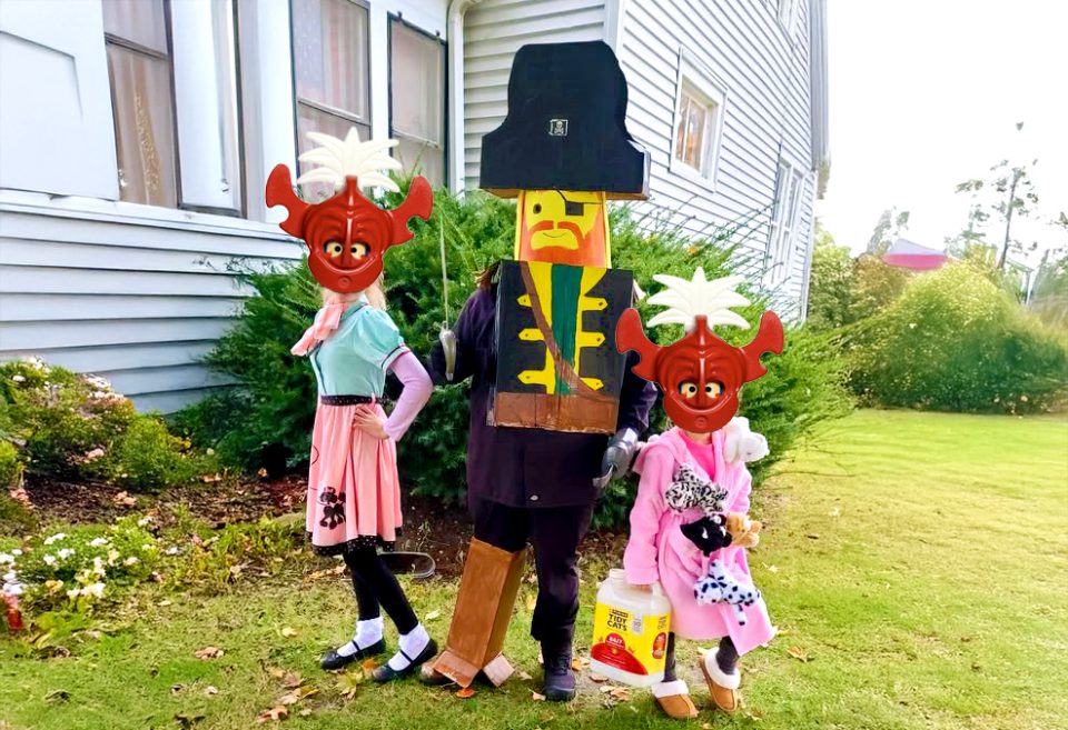 Click here to enlarge image Chris Griffin dressed as Captain Roger Redbeard