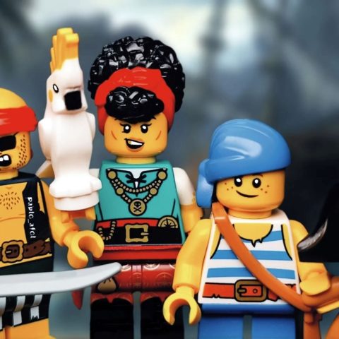 “Pirate Family” by pablo_afol