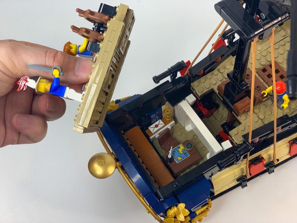 Accessing the captain's cabin of "Imperial Frigate Concordia"