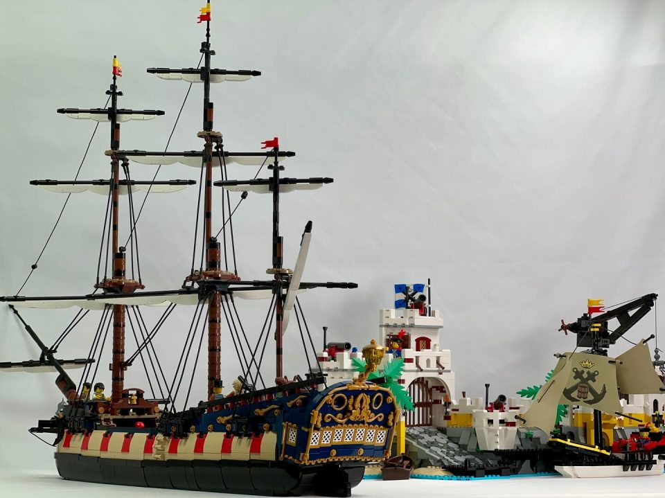 Privateer Frigate Fortuna_ and 10320 Eldorado Fortress