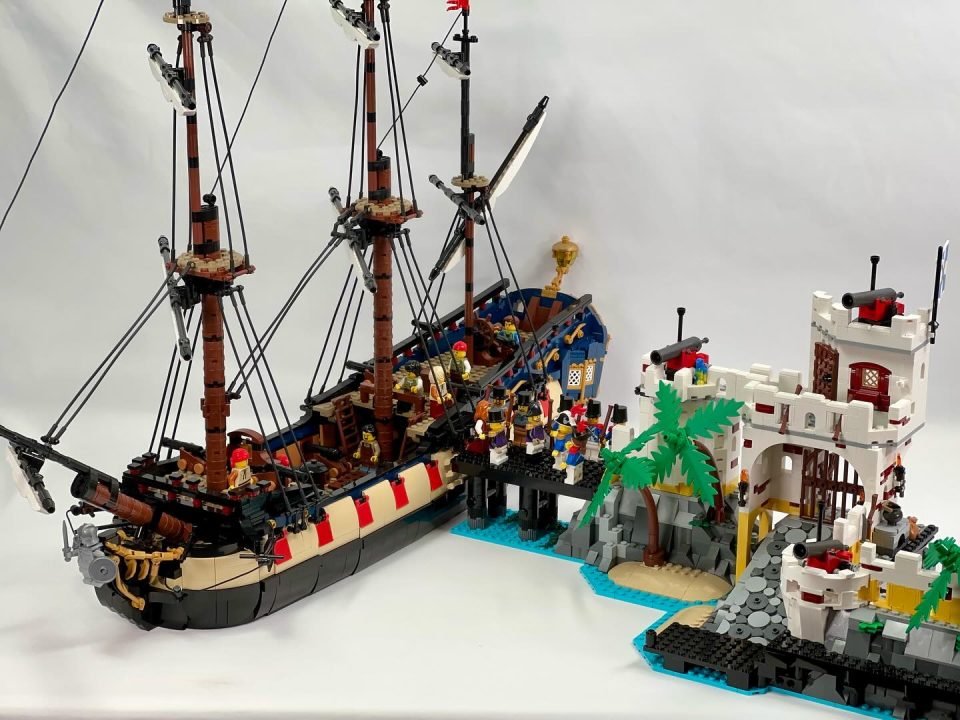 Privateer Frigate Fortuna_ and 10320 Eldorado Fortress
