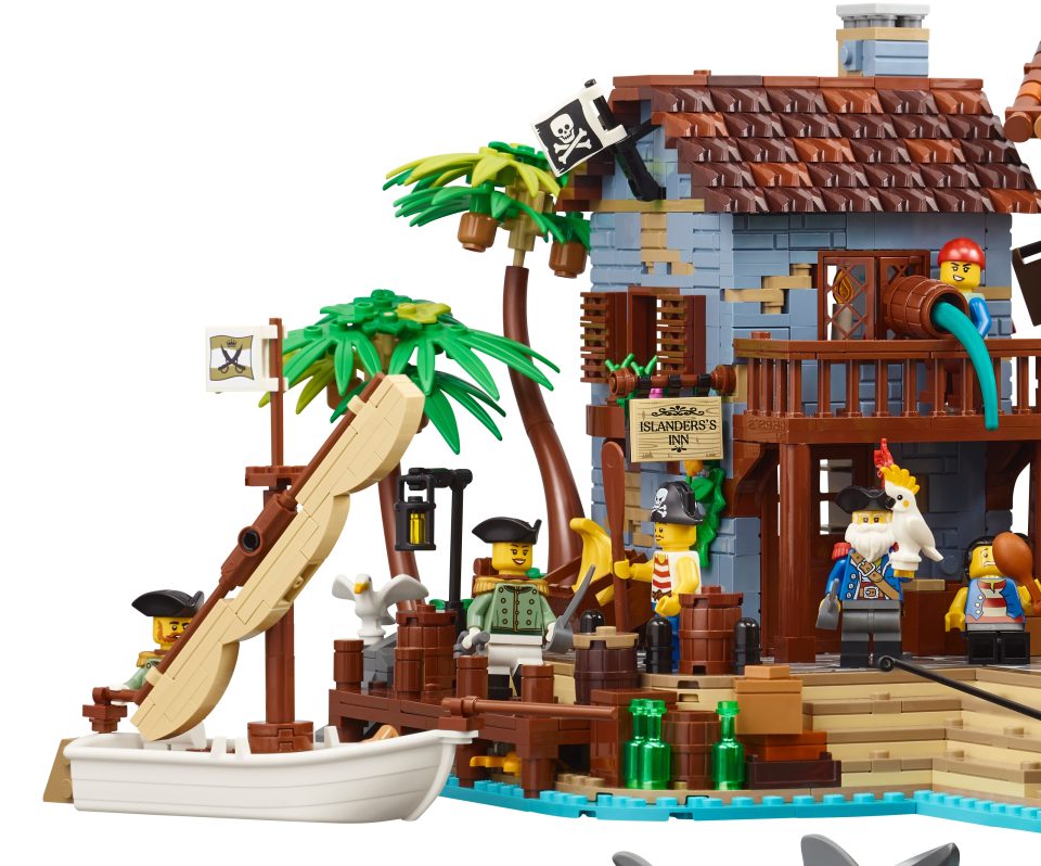 Click here to enlarge image Flags & Imperial minifigures added to 910053 The Thieves of Tortuga