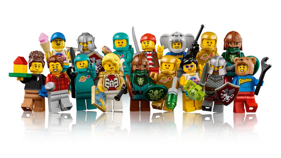 Minifigures included with 21358 Minifigure Vending Machine