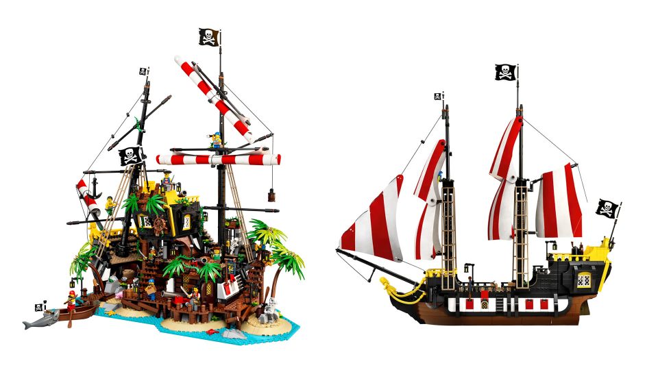 Shipwreck island and Ship builds of 21322 Pirates of Barracuda Bay