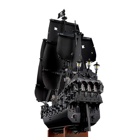 Stern of 10365 Jack Sparrow's Pirate Ship