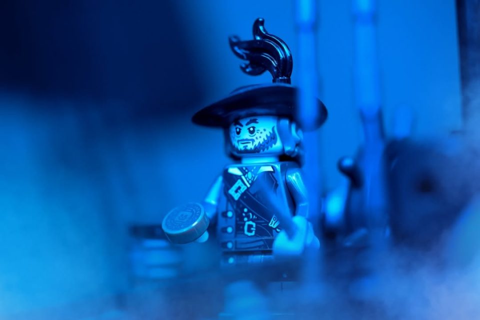 Hector Barbossa Minifigure - by_anna