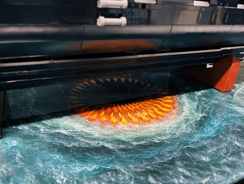 Kraken's mouth under the Black Pearl / 10365 Captain Jack Sparrow’s Pirate Ship