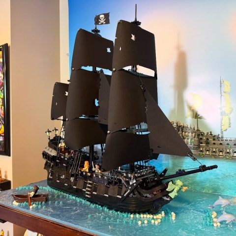 Bow of LEGO Icons 10365 Captain Jack Sparrow’s Pirate Ship