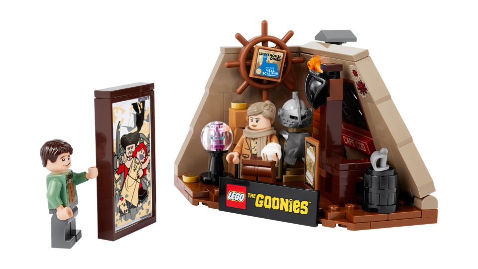 40773 The Walshes' Attic Gift With Purchase
