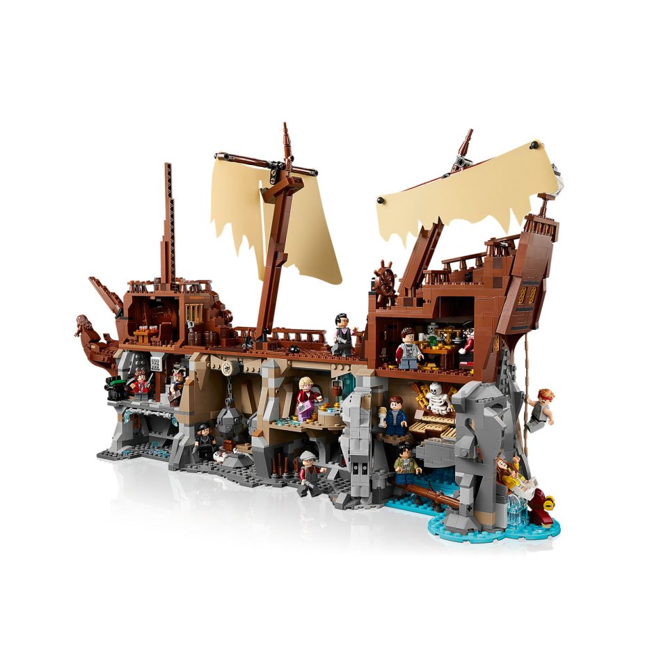 Cavern side from stern of 21363 The Goonies