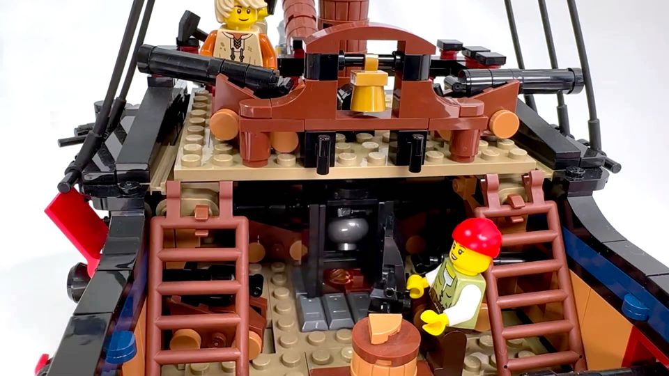 Galley of the "Privateer Frigate Fortuna" by BrickPerfection