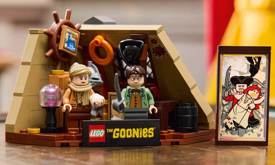 40773 The Walshes' Attic Gift With Purchase