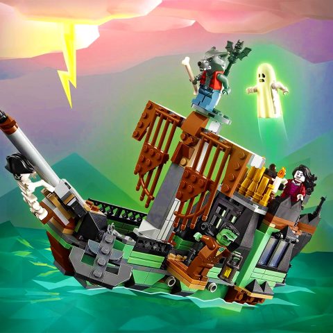 Ship from 31167 Haunted Mansion LEGO Creator 3-in-1