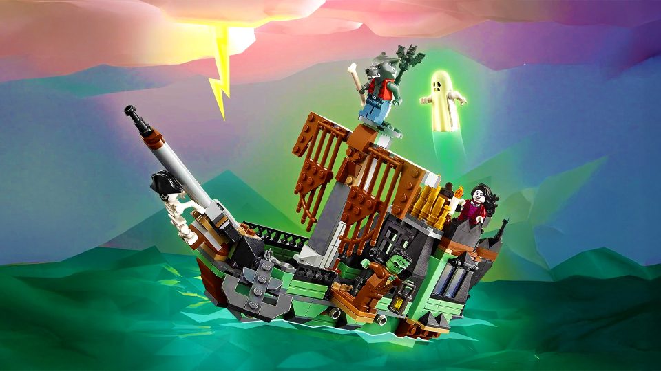 Click here to enlarge image Ship from 31167 Haunted Mansion LEGO Creator 3-in-1