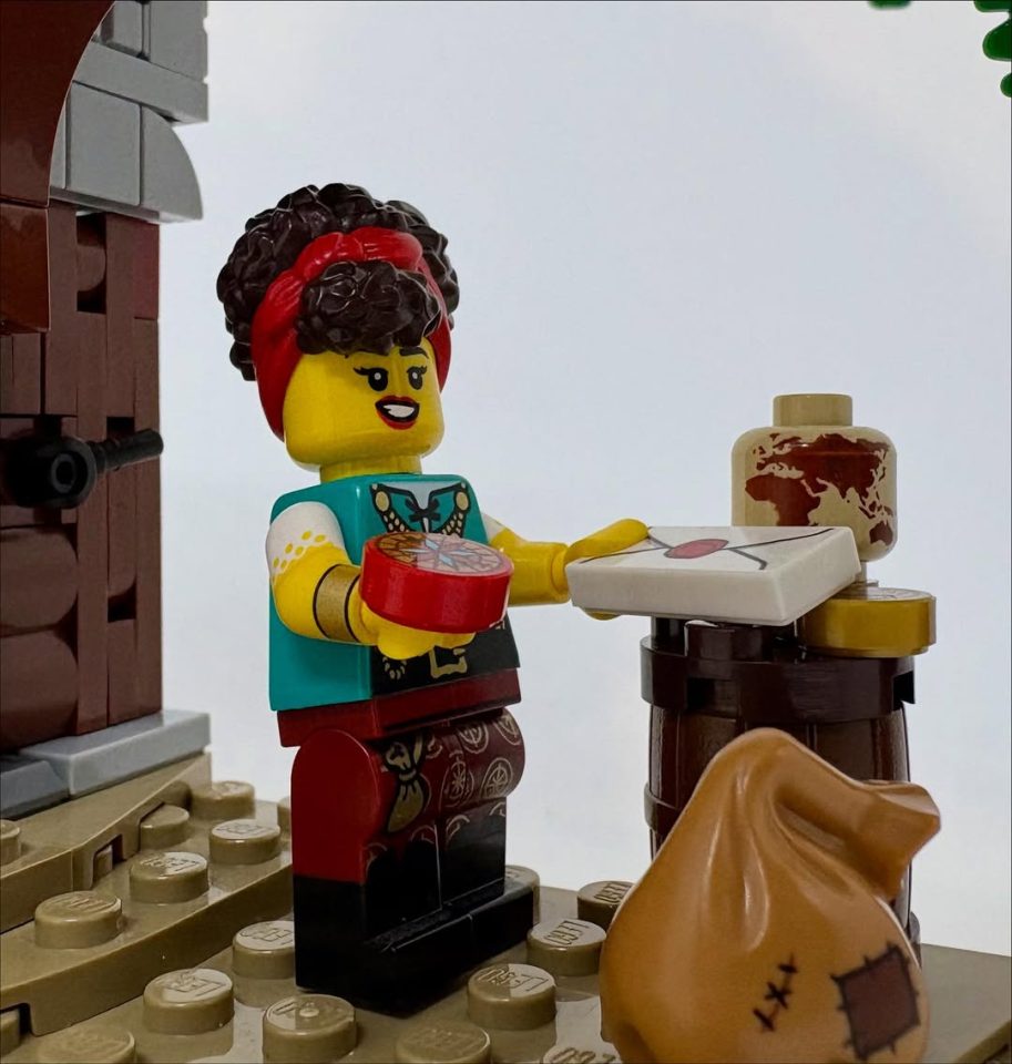 Pirate Quartermaster Minifig in "Straight to the Tavern" by tomdekesel