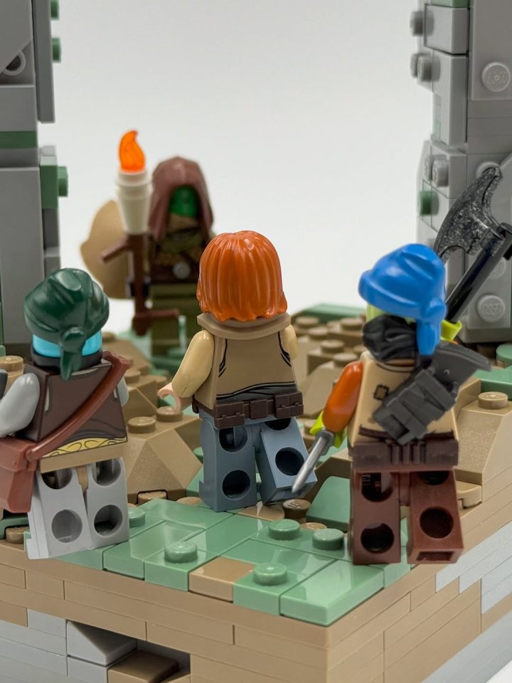 Minifigures of "The Misfits" by basement.builds