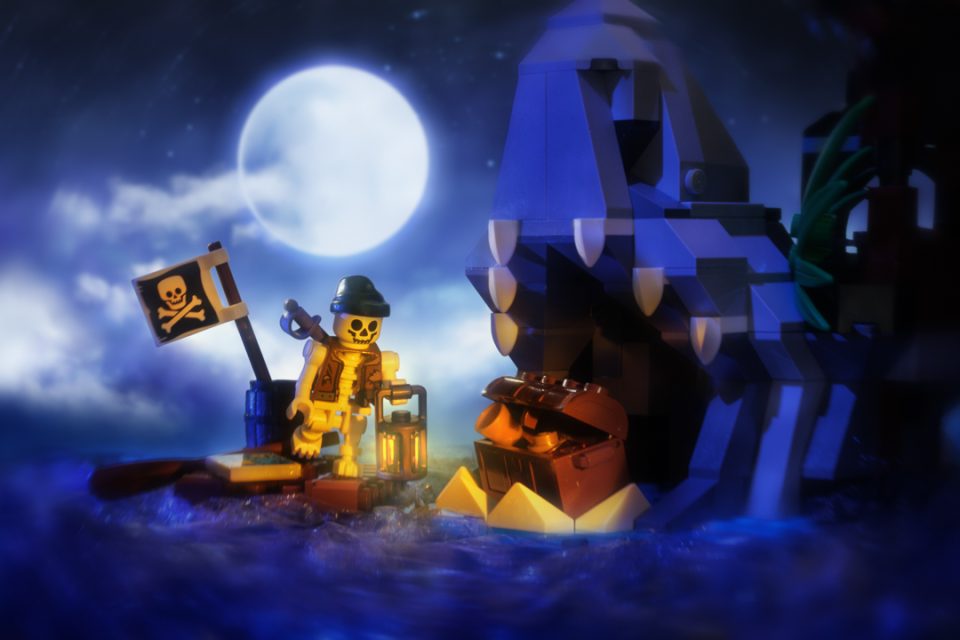 Click here to enlarge image "The Treasure Hunter" by littleplanetchell