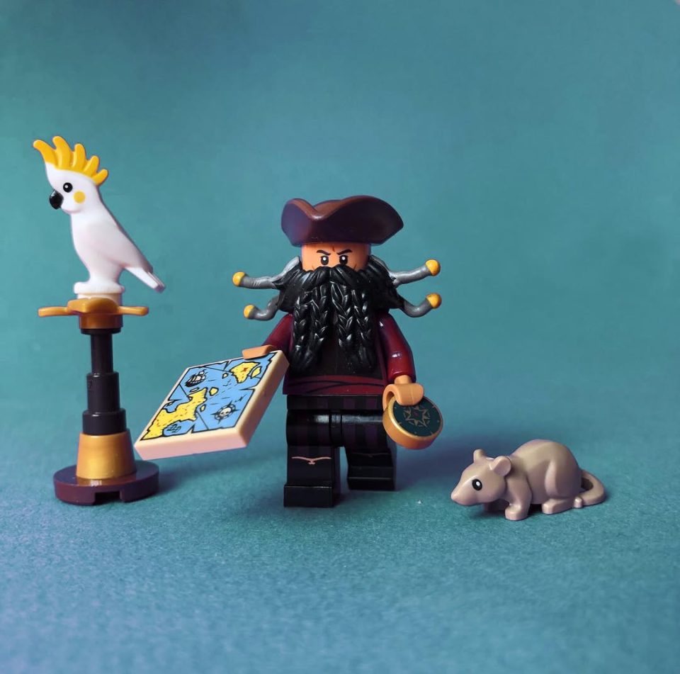 Mordecai Tanglebeard from "The Captain's Cabin" by sympatikbrick