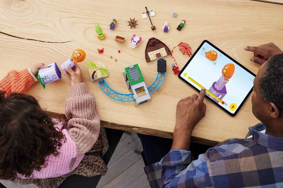 App building instructions for 10790 Team Spidey at Green Goblins Lighthouse