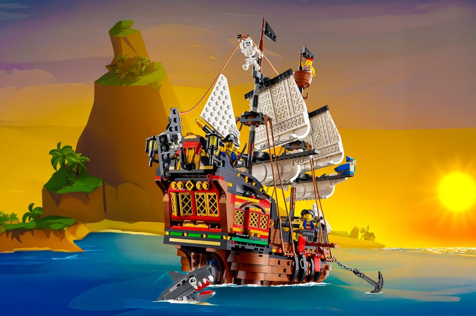 31109 Creator 3-in-1 LEGO Pirate Ship