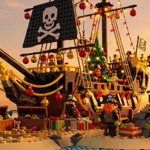 “Merry Christmas,  LEGO Pirates Crew! by Davide Cioccarelli