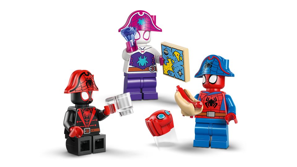Minifigures from 11208 Team Spidey Pirate Ship
