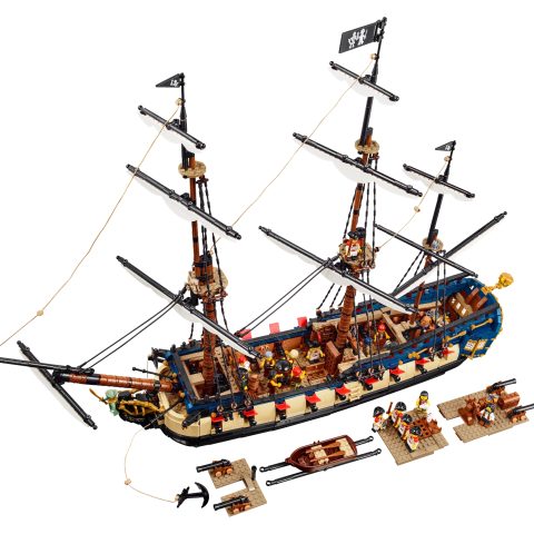Remove Decks of “Privateer Frigate Fortuna” by BrickPerfection