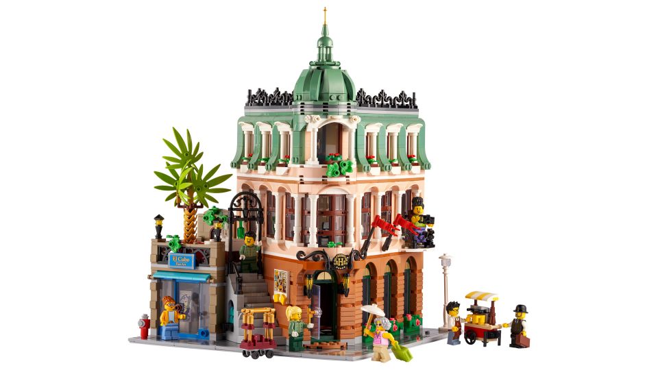 LEGO Icons 10297 Boutique Hotel
