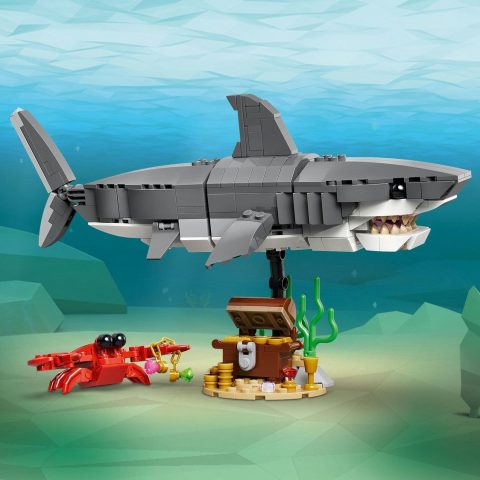 31381 Creator 3-in-1 Fierce Shark with a Treasure Chest