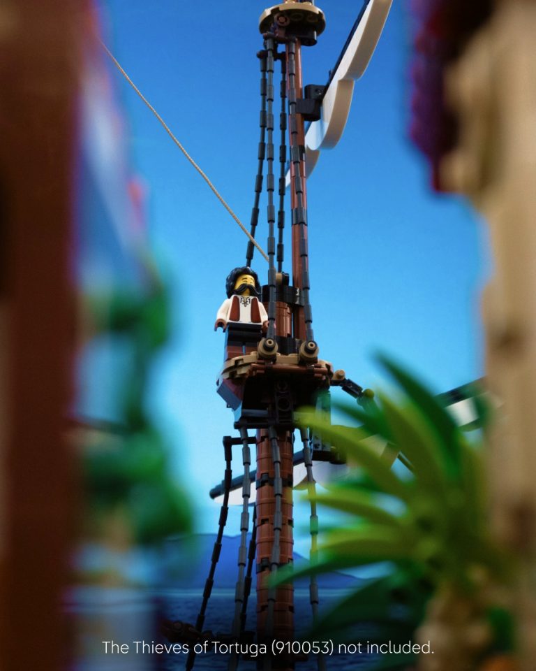 910059 Privateer Frigate Fortuna by BrickLink Designer Program