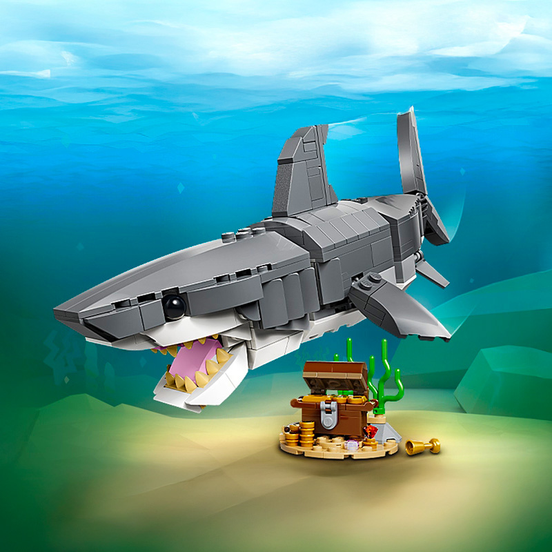 Shark build from LEGO Creator 31381 Fierce Shark with a Treasure Chest